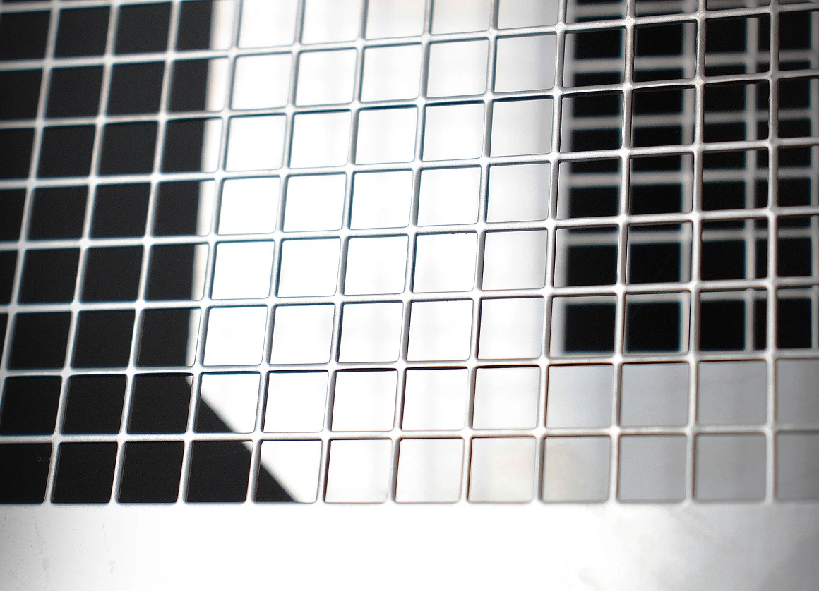 perforácie a mriežky